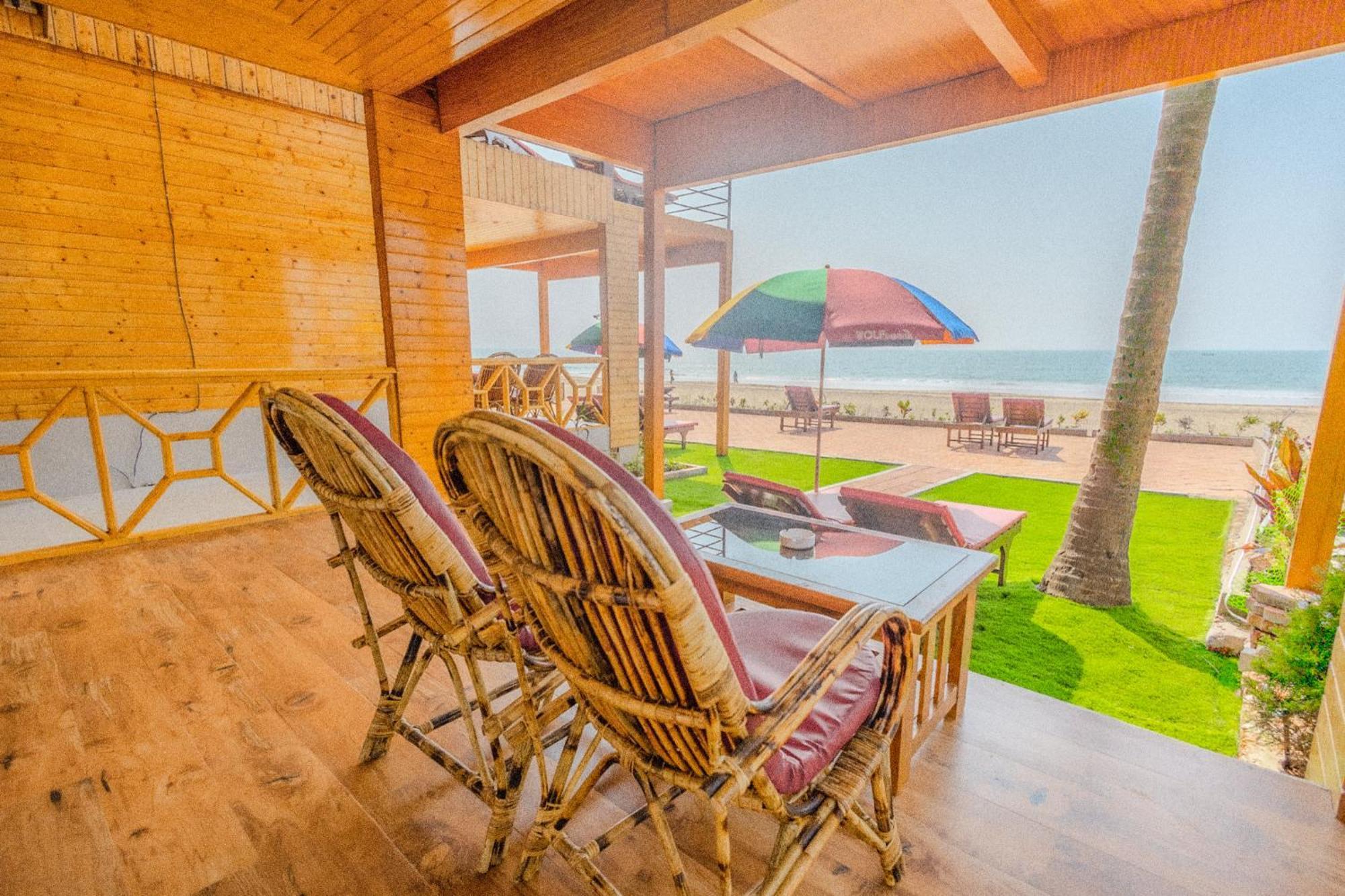 The O2H Agonda Beach Resort Ngoại thất bức ảnh