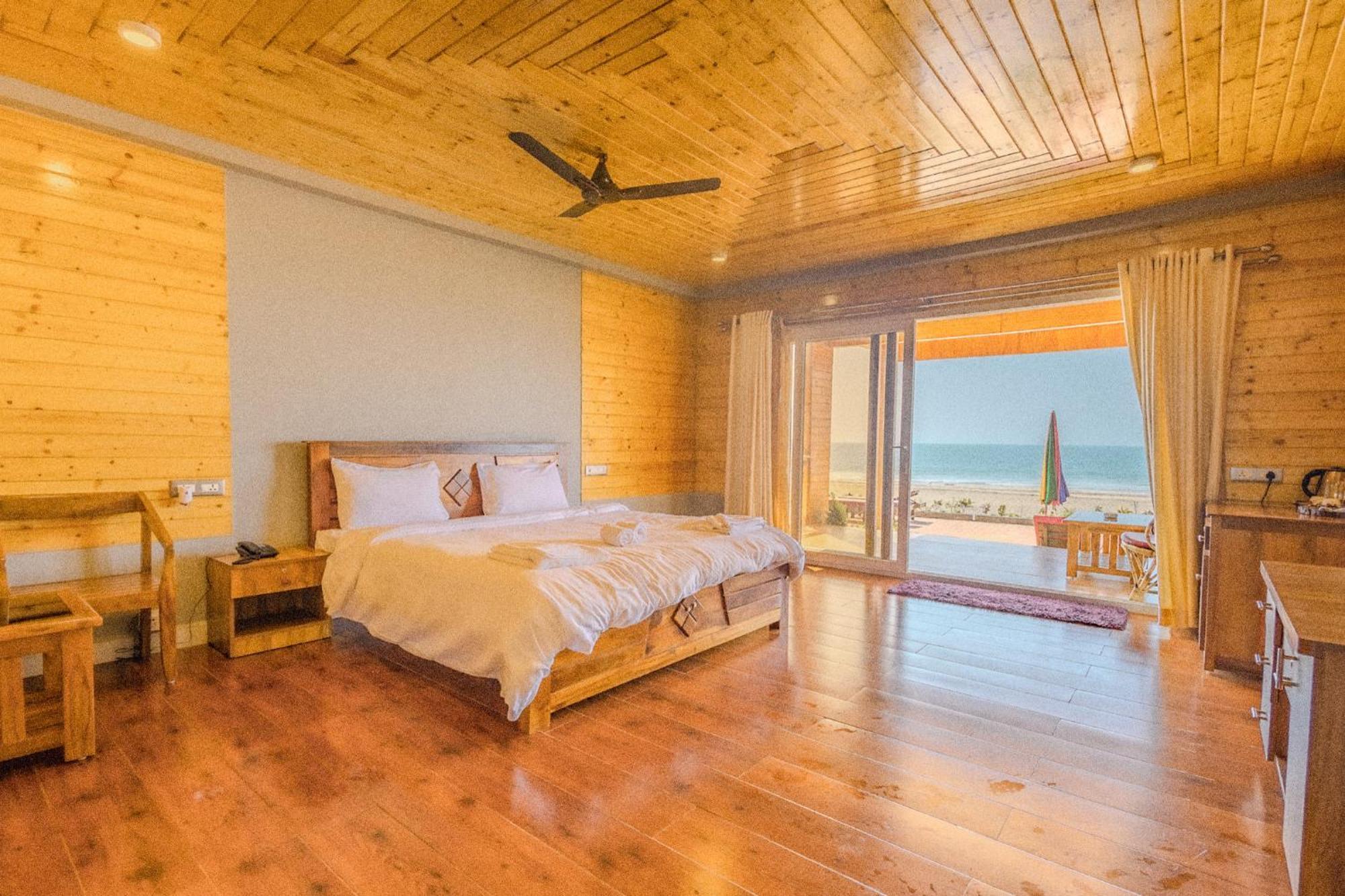 The O2H Agonda Beach Resort Ngoại thất bức ảnh